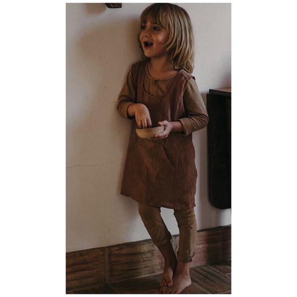 The Simple Folk | The Organic Linen Apron Pinafore Cinnamon | 6-8 Yrs - Picture 2 of 10
